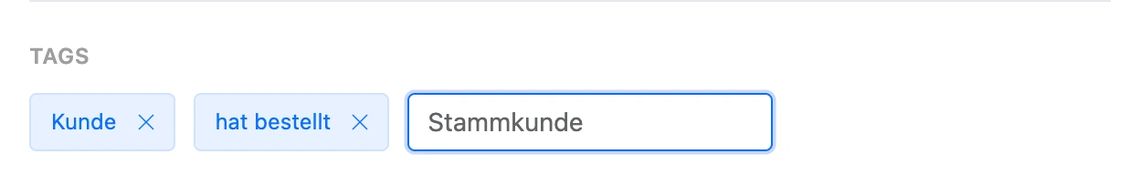 Tags des Kontakts und das Feld für ein neues Tag