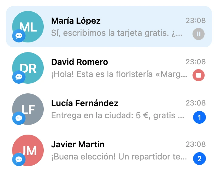 La lista de conversaciones: un icono de pausa en un contacto y un icono rojo de stop en otro